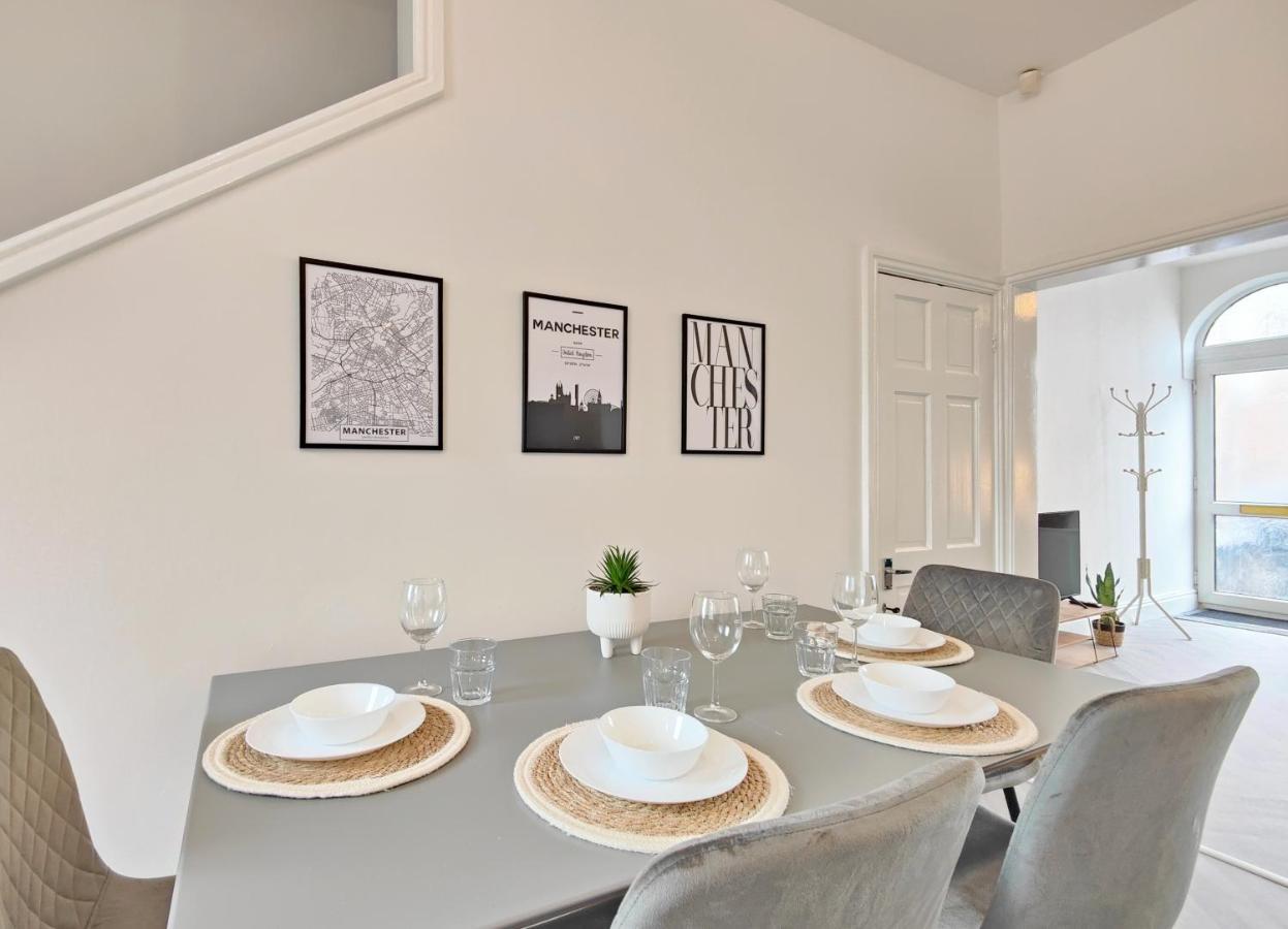 Stott House - Bright Spacious Townhouse 15 Minutes To Central Manchester With Free Parking Villa Екстериор снимка
