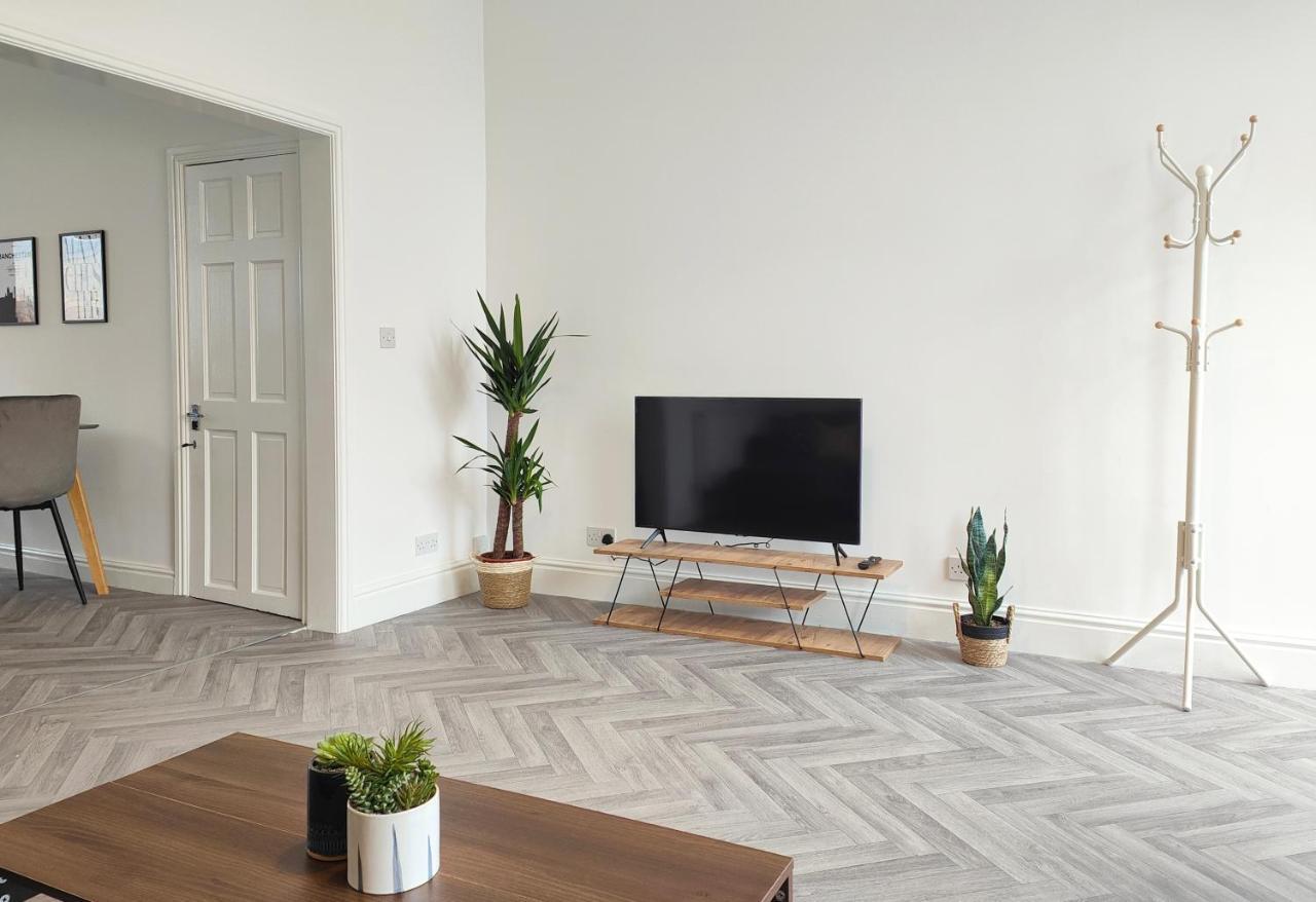 Stott House - Bright Spacious Townhouse 15 Minutes To Central Manchester With Free Parking Villa Екстериор снимка
