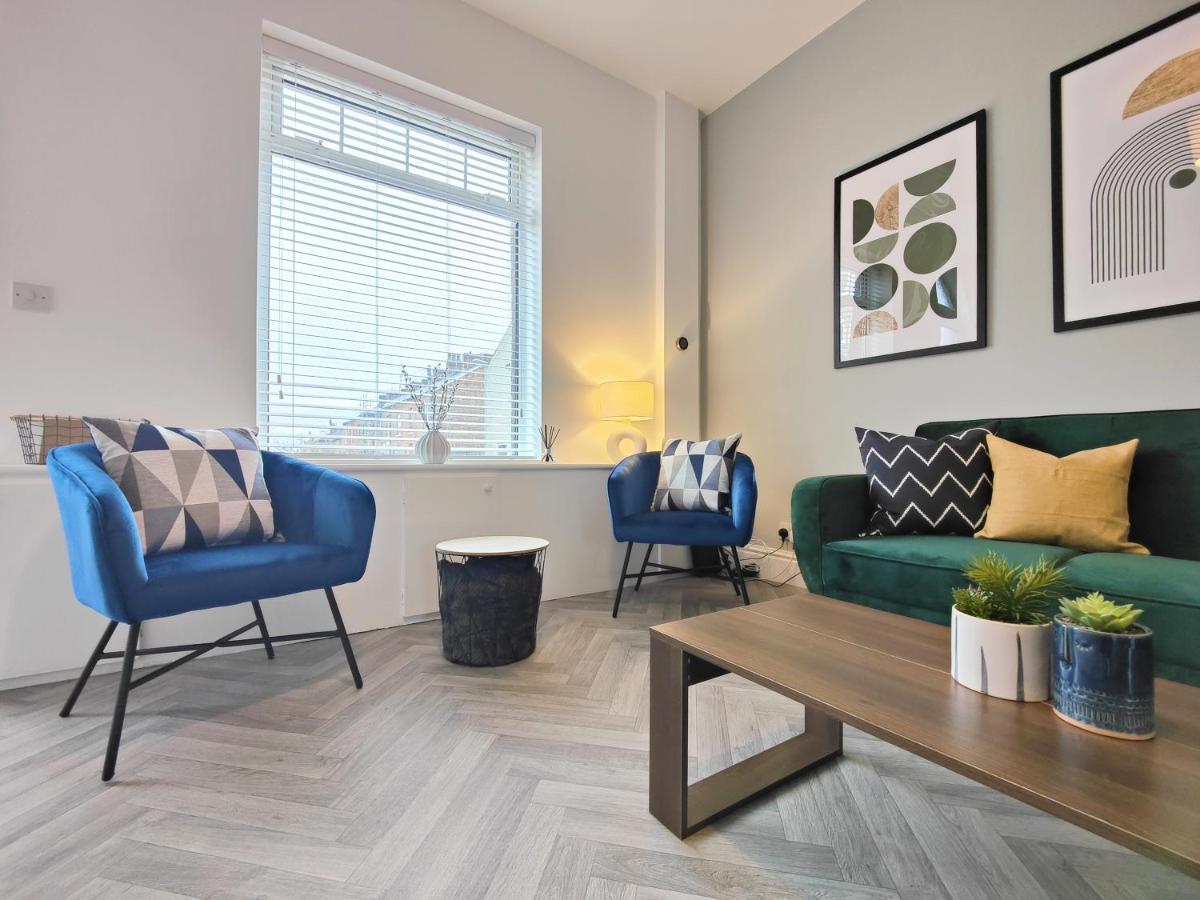 Stott House - Bright Spacious Townhouse 15 Minutes To Central Manchester With Free Parking Villa Екстериор снимка