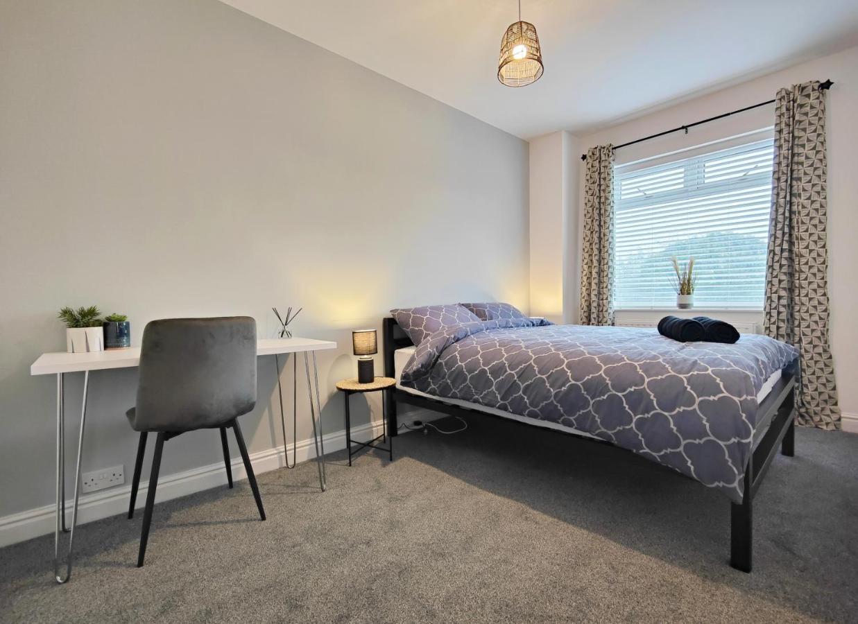 Stott House - Bright Spacious Townhouse 15 Minutes To Central Manchester With Free Parking Villa Екстериор снимка