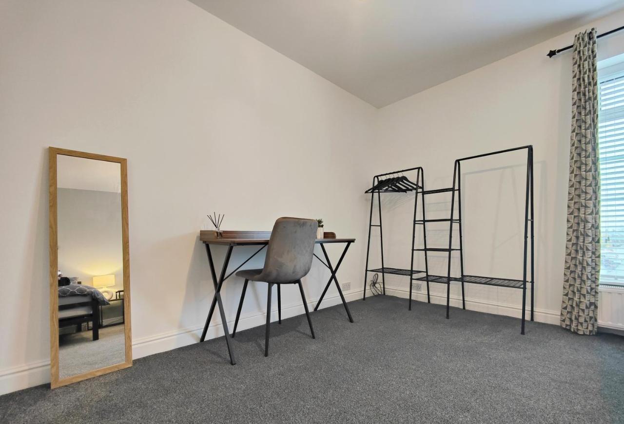 Stott House - Bright Spacious Townhouse 15 Minutes To Central Manchester With Free Parking Villa Екстериор снимка