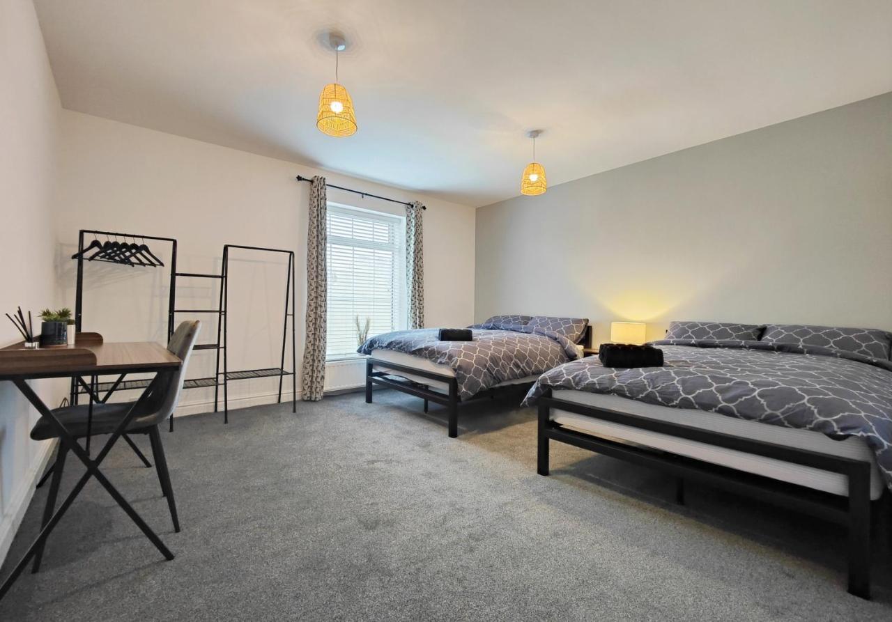 Stott House - Bright Spacious Townhouse 15 Minutes To Central Manchester With Free Parking Villa Екстериор снимка